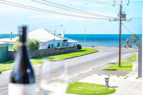 5 Tabernacle Rd Encounter Bay- No Linen Included, Port Elliot